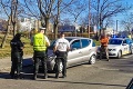 Bratislavská polícia zastavila vodiča, sám im za to poďakoval: Nemal technickú kontrolu ani vodičák, no tam to zďaleka nekončí!