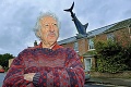 Jeho stvoriteľ by bol nešťastný: Dom so žralokom v streche vyhlásili za kultúrnu pamiatku