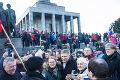 Smer na zhromaždení vyzval EÚ, aby sa stala mierotvorcom na Ukrajine: Toto vláde neodpustia