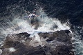 Veľká pátracia akcia v Japonsku: Po nehode vyhliadkovej lode našli 10 tiel, ďalší sú nezvestní
