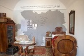 V múzeu v Liptovskom Mikuláši otvorili pamätnú izbu s nábytkom Janka Kráľa: Takto býval Divný Janko!