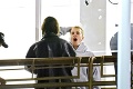 Justin Bieber na rande s manželkou Hailey: Vyšli na balkón, fotografom neunikol ten detail!