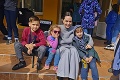 Hollywoodska herečka Angelina Jolie na Ukrajine: Návšteva kaviarne a útek pred sirénami!