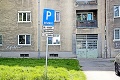 V dvoch bratislavských zónach oddnes platí nová parkovacia politika: Dokedy budú platiť zakúpené miesta?