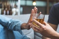 Umelá inteligencia pomôže alkoholikom v odvykaní