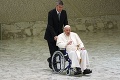Najprv invalidný vozík, teraz... Pápež František odložil plánovanú cestu