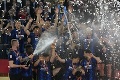 Škriniar si zisk Talianskeho pohára náramne užíval: Šampanským striekal ako hasič