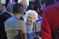 Britská kráľovná Alžbeta po dvoch mesiacoch na verejnosti: Oslavuje platinové jubileum!