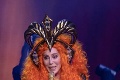 Speváčka Cher má takmer osemdesiat, no telo bohyne: Holý zadok a na prsiach iba nálepky!