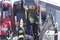 Vážna dopravná nehoda: Zrazil sa kamión s autobusom plným ľudí!