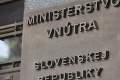 Ministerstvo vnútra SR s radosťou oznamuje: Do projektu obnovy vozových parkoch budú zapojené aj okresné úrady