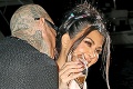 Rajcovné fotky Megan Fox s Kardashiankou, fanúšikovia vo vytržení: Založia si OnlyFans?!