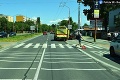 Škaredá nehoda v hlavnom meste: Vodič zrazil dieťa na priechode