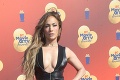 Sexi Jennifer Lopez na udeľovaní cien MTV: Vtipný odkaz snúbencovi a prsia von!