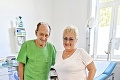 V Tornali ordinuje 85-ročný chirurg, do penzie sa nechystá: Vtipný odkaz, pridala sa aj sestrička