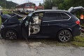 Otrasná nehoda na železničnom priecestí: Čo tam vodič hľadal? BMW nemalo šancu