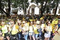 Veľký protest učiteľov je v plnom prúde: V bratislavských uliciach sú tisícky pracovníkov školstva!