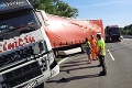 Havária kamióna pred Bratislavou: Diaľnicu sa podarilo sprejazdniť