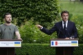 Prezident Macron: Západ nedodá Ukrajine útočné lietadlá a tanky