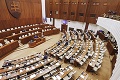 Takto by vyzeral parlament, keby boli voľby v polovici júna: Dve tretiny Slovákov majú jasno