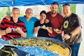 Partička prekonala slovenský rekord: Spravili najväčšiu omeletu! Pozrite, aká celebrita im pomáhala