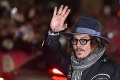 Po drsnom súde opäť vo svojom živle: Johnny Depp pobláznil Prahu, fanúšičky boli vo vytržení