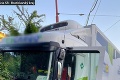 Tragické ráno v Bratislave: Pri zrážke prišiel o život jeden človek! Fotky po nehode naháňajú strach