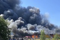 Počet obetí po útoku v Kremenčuku stúpa, FOTO po požiari: Z nákupného centra ostali trosky