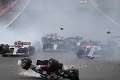 Desivá nehoda na okruhu F1: Formula sa kĺzala po streche, nasledovali sekundy hrôzy!