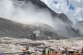 Obrovská tragédia v Alpách! Uvoľnený ľadovec zabil niekoľko ľudí, ďalší sú zasypaní