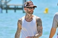 Neverník Adam Levine z kapely Maroon 5: Tehotnú manželku podvádzal s piatimi ženami!