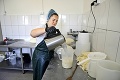 Pracovníci salaša na Liptove odhalili tajomstvo výroby mliečnych delikates: TAKTO vznikajú ovčie korbáčiky!