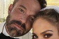 Jennifer Lopez a Ben Affleck sa tajne zosobášili: Pochválili sa fotkami z obradu aj svadobnej noci!