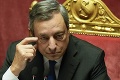 Taliansky premiér uspel v hlasovaní o dôvere, jeho vláda je však ohrozená
