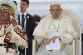 Pápež sa v Kanade ospravedlnil: Prosím o odpustenie za spôsob, akým sa správali