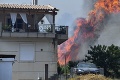Grécko sužujú obrovské požiare: Hasiči bojujú aj v unikátnom národnom parku