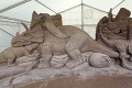 Veľdiela v Hrabove by sa pod kvapkou dažda rozpadli: Na sochy dinosaurov použili 308 ton piesku!