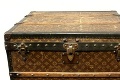 Starý obitý kufor zmenil žene život: Ani netušila, čo ukrývala 40 rokov doma