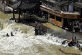 Jedna katastrofa za druhou: Čínu zasiahla ďalšia prívalová povodeň, vyžiadala si obete
