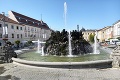 Slovensko zasiahne vlna horúčav, pozor na osviežovanie: Čo vám hrozí za kúpanie vo fontánach?!