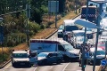 V Bratislave došlo k dopravnej nehode: Na križovatke sa zrazili štyri autá