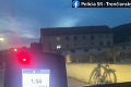 Cyklista padol z bicykla priamo pred policajné auto: Hanba, koľko nafúkal a ako sa obhajoval!