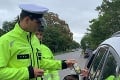 Polícia si posvietila na vodičov: Počas akcie Zodpovednosť dostali triezvi vodiči darček