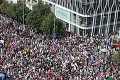 Prahou lomcovala protivládna demonštrácia, zúčastnili sa desaťtisíce ľudí: Reakcia premiéra