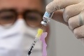 Čína priniesla na trh nové formy očkovania proti covidu: Vakcína ako nosový sprej