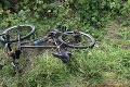 Cyklistu na strednom Slovensku musel odvážať vrtuľník: Okolnosti nehody sa stále objasňujú