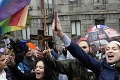 Aktivistov neodradil ani zákaz: Pochod za práva LGBTQ komunity v Belehrade sa začal