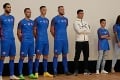 Futbalisti zmenia proti Azerbajdžanu imidž: S novým trénerom v nových dresoch