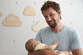 Novinka pre budúcich otcov: 2 týždne plateného voľna na bábätko! Koľko eur môžete dostať?