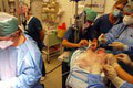 Tím expertov viedol v Bratislave unikátny pôrod: Pupočná šnúra nahradila pľúca dieťatka! Zachránili mu život